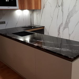 Столешница из гранита Titanium