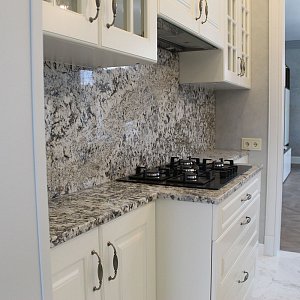 Столешница кухня гранит Блю Флауэр