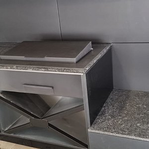 Столешница зоны барбекю из гранита Steel Grey