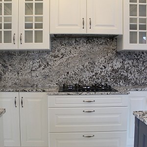 Столешница кухня гранит Блю Флауэр