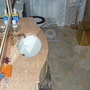 Столешница мрамор Россо верона